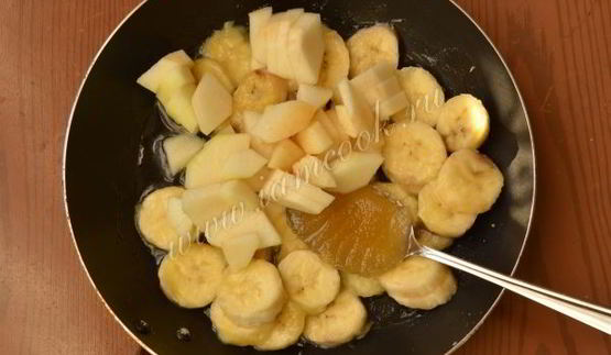 бананово-грушевый десерт с кокосовым молоком