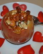 Фаршированные яблоки с медом