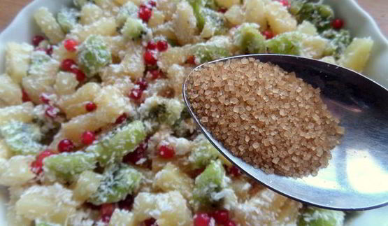 фруктово-кокосовый крамбл