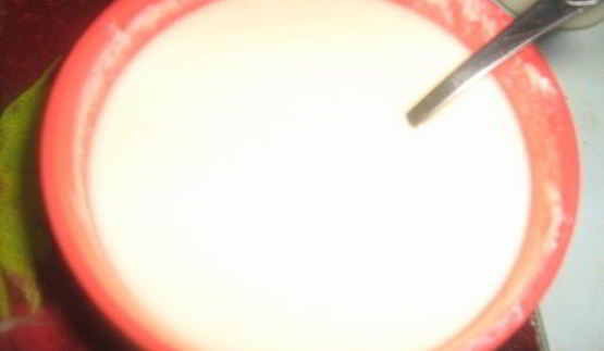 йогуртово-медовая панна котта с малиной