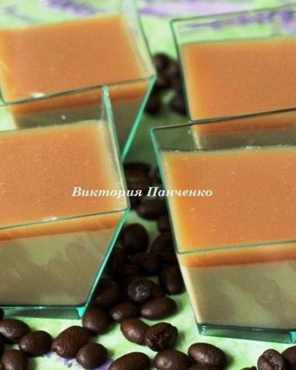 Рецепт кофейно-ромовой панна котта с соусом тоффи