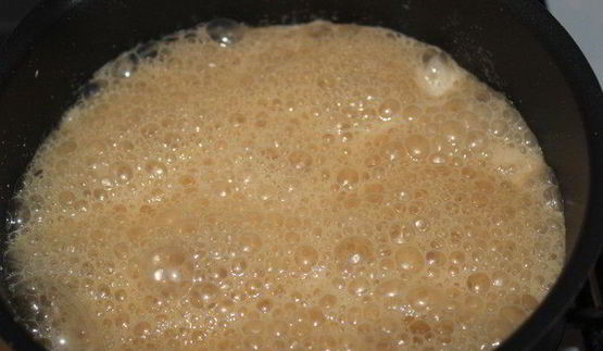 кофейно-ромовая панна котта с соусом тоффи