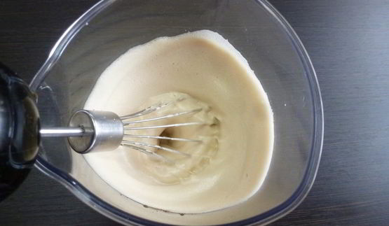 белковый крем с кофейной карамелью