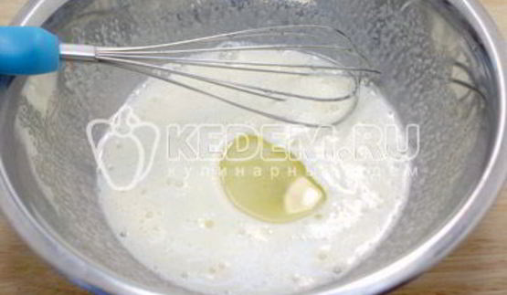 бисквитный рулет с клубничным кремом