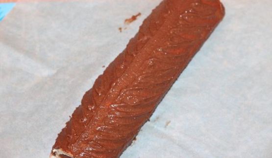 имбирный рулет с кремом и цукатами