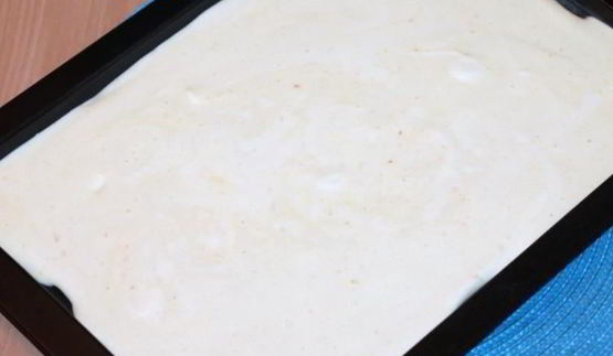 имбирный рулет с кремом и цукатами