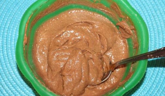 имбирный рулет с кремом и цукатами