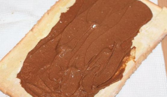 имбирный рулет с кремом и цукатами