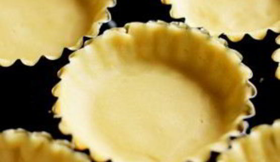 корзинки с белковым кремом