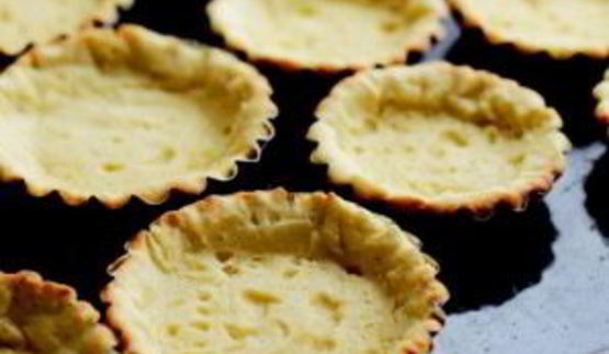 корзинки с белковым кремом