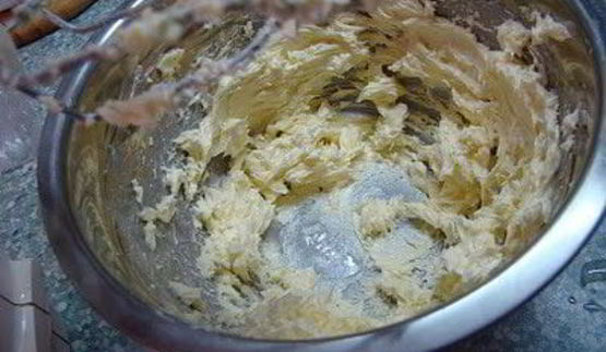 кростата с миндальным кремом и шоколадом