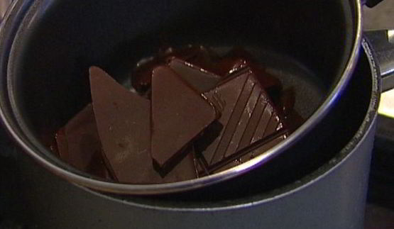 шоколадный рулет со сливочным кремом