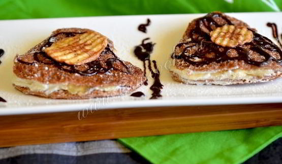 шоколадные блинчики с творожным кремом и бананом