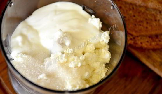 шоколадные блинчики с творожным кремом и бананом