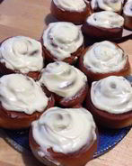 Синнабон — булочки с корицей и сливочным кремом сверху