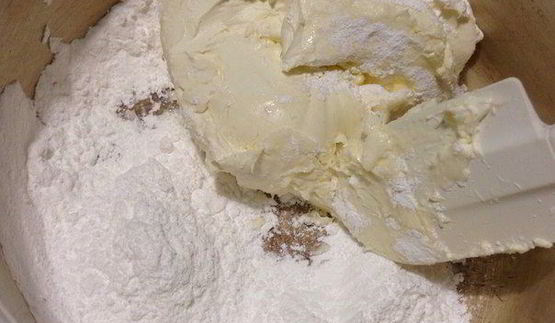 синнабон — булочки с корицей и сливочным кремом сверху