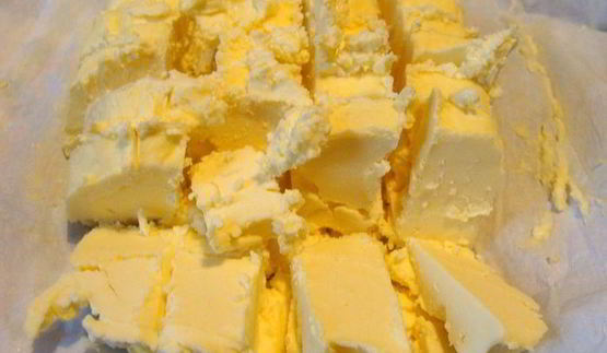 торт-полено из слоеного теста с шоколадным кремом