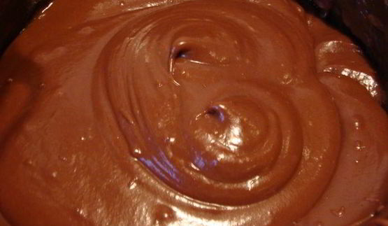 торт-полено из слоеного теста с шоколадным кремом