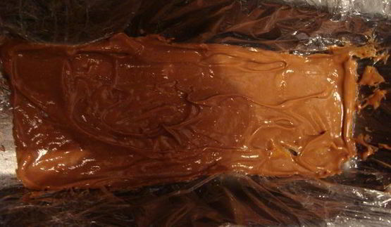 торт-полено из слоеного теста с шоколадным кремом