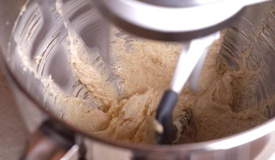 яблочные печенья с отрубями, кунжутом и творожным кремом