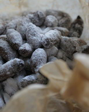 Миндаль в шоколаде