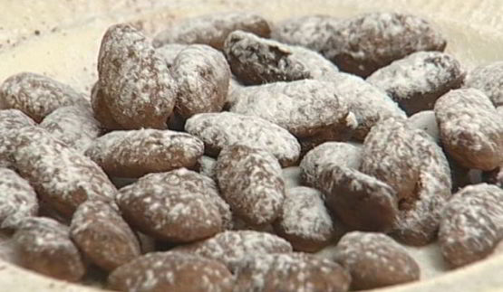 миндаль в шоколаде