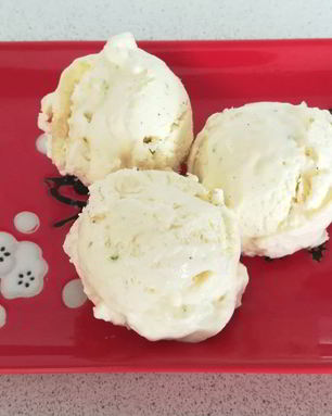 Домашнее сливочное мороженое с лаймом