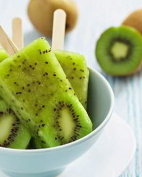 Мороженое из киви с соком апельсина