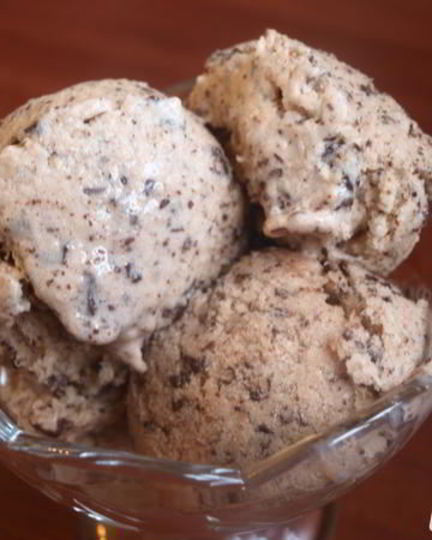 Рецепт мороженого из топленого молока с шоколадной крошкой