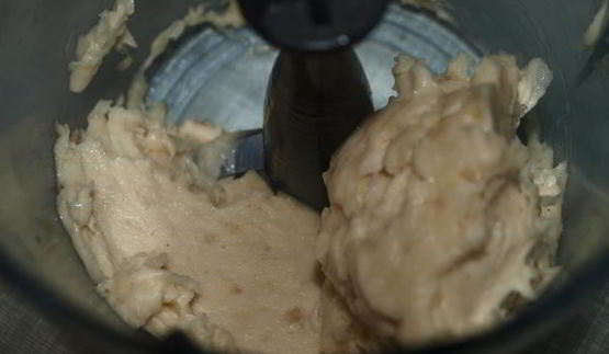 мороженое из топленого молока с шоколадной крошкой