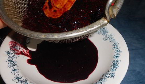 мороженое с ежевикой