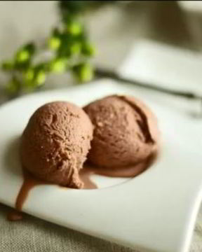 Шоколадное домашнее мороженое