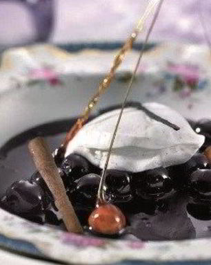 Вишневое мороженое с ликером Амаретто