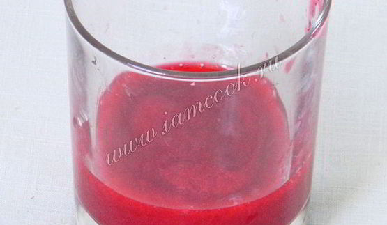 панна котта с красной смородиной