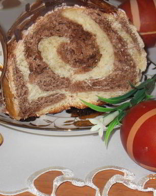 Двуцветный кулич