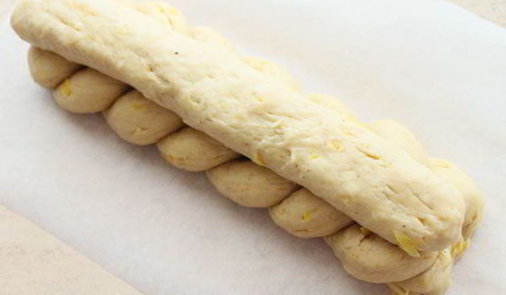 греческий пасхальный хлеб