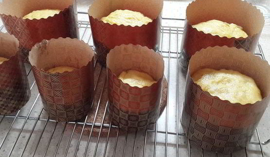 коньячный кулич с изюмом, цукатами и орехами