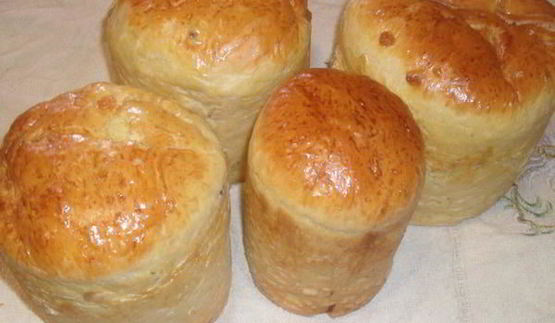 кулич с изюмом и апельсиновой цедрой