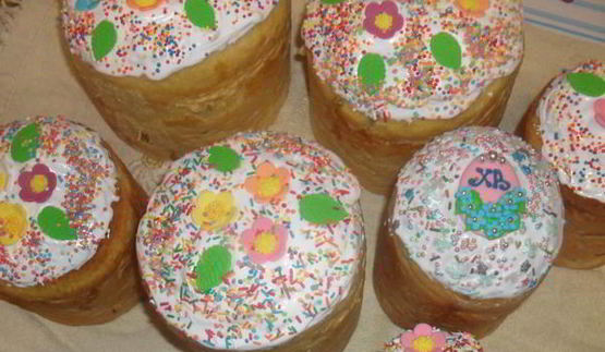 кулич с изюмом и апельсиновой цедрой