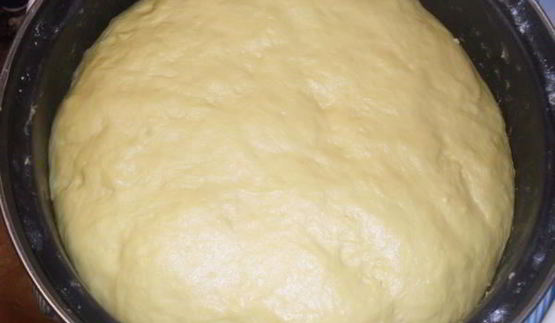 кулич с изюмом и апельсиновой цедрой