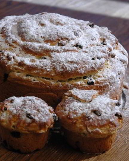 Рецепт кулича с миндалем и изюмом