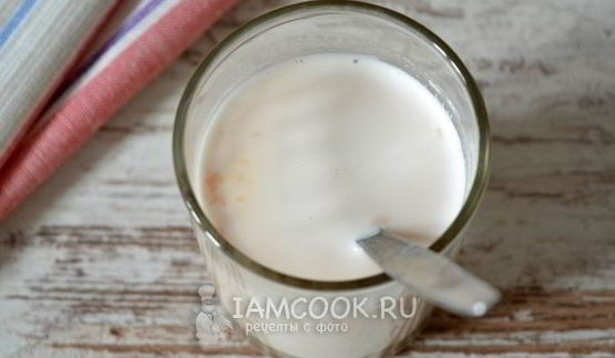 кулич с миндалем и лимонной цедрой