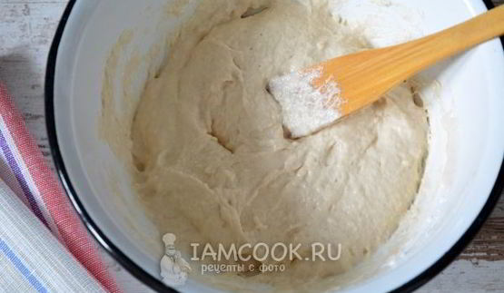 кулич с миндалем и лимонной цедрой