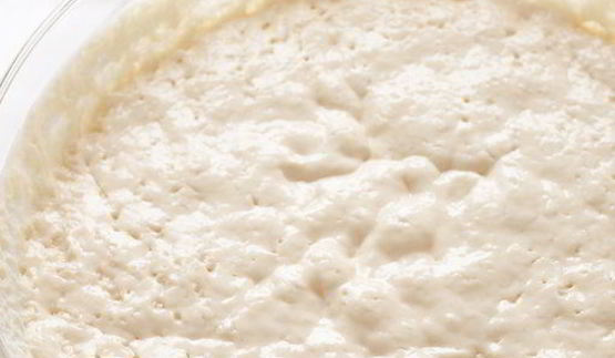 кулич с миндальными орехами