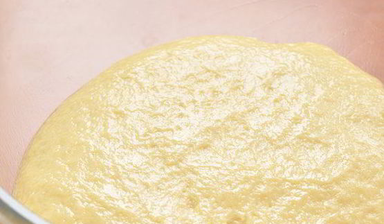 кулич с миндальными орехами