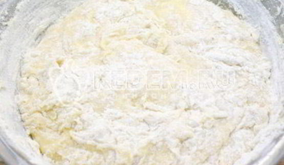 кулич с шоколадной глазурью