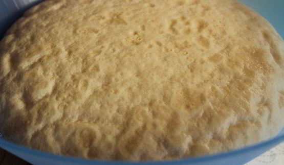 куличи с апельсиновой цедрой и вяленой клюквой