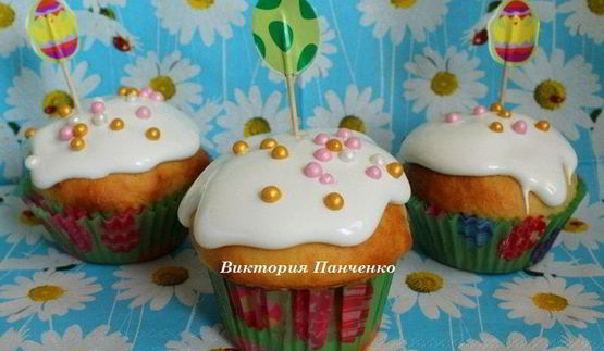 куличи с апельсиновой цедрой и вяленой клюквой