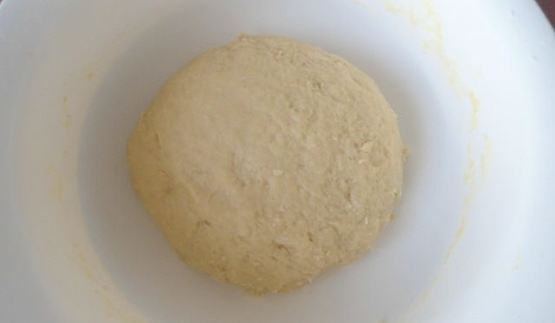 миндальный кулич с лимонной глазурью