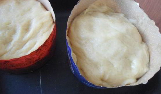 миндальный кулич с лимонной глазурью